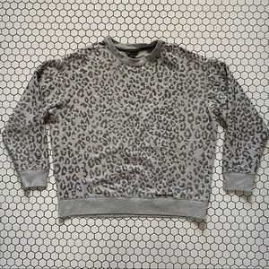 Eddie Bauer Womens‎ Crew Neck Sweatshirt Size Large Cheetah Print